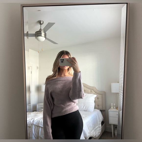 Forever 21 Off the Shoulder Sweater - Picture 2 of 3